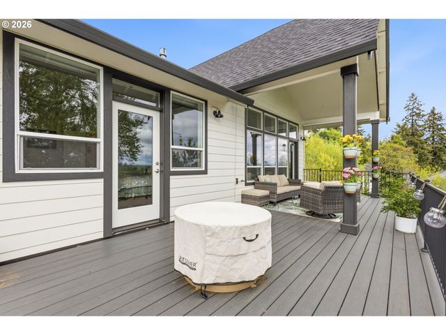 1372 OVERVIEW St, Salem, OR 97304