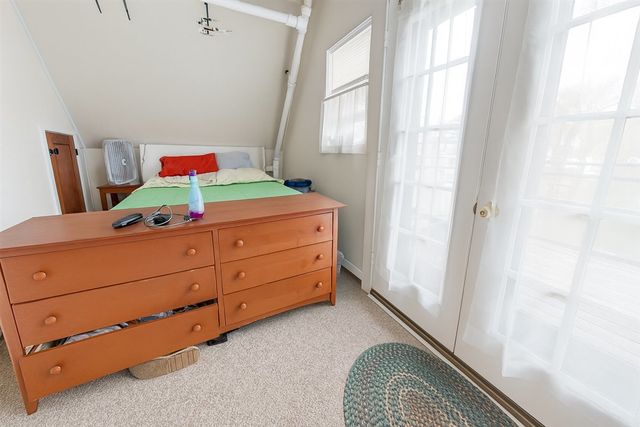 305 Oregon Avenue, West Dundee, IL 60118