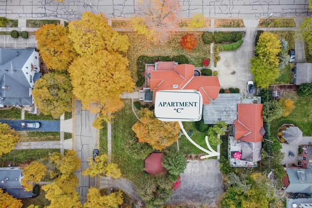 305 Oregon Avenue, West Dundee, IL 60118