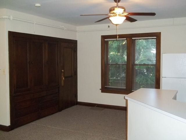 305 Oregon Avenue, West Dundee, IL 60118