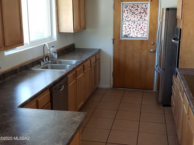5520 N Bonita Place, Tucson, AZ 85704