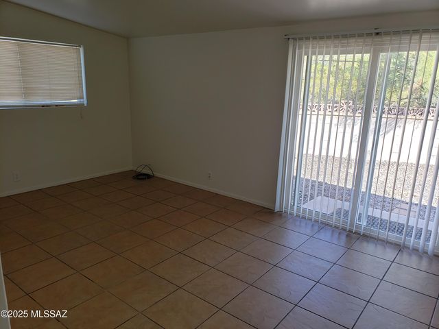 5520 N Bonita Place, Tucson, AZ 85704