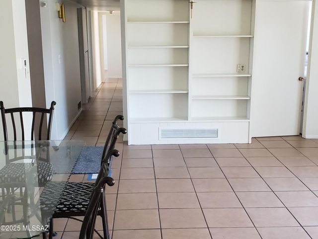 5520 N Bonita Place, Tucson, AZ 85704