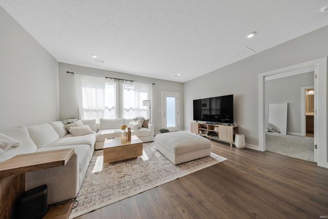 2647 Hauschild Drive, Evansville, IN 47712