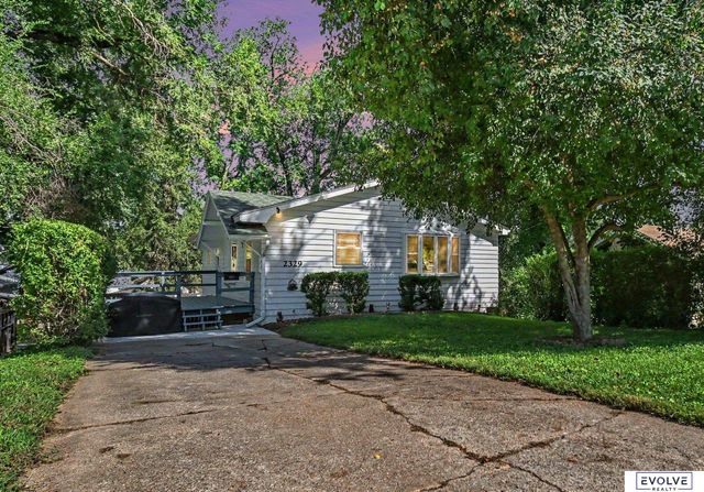 2329 N 67 Street, Omaha, NE 68104