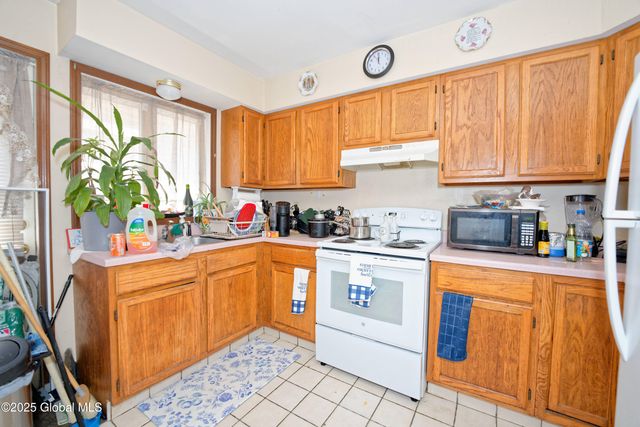 7 Bohl Avenue, Albany, NY 12209