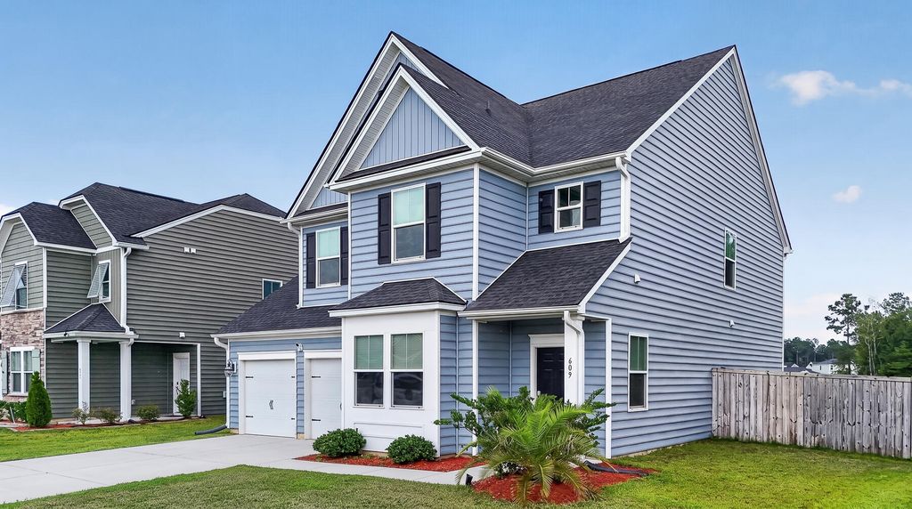 Image 2 of property listing at 609 Squire Pope Road, Summerville, SC 29486