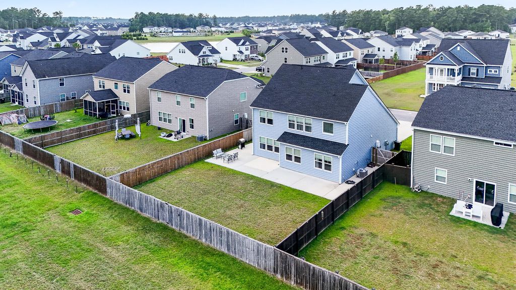 Image 3 of property listing at 609 Squire Pope Road, Summerville, SC 29486