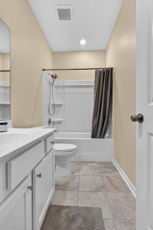Image 31 of property listing at 609 Squire Pope Road, Summerville, SC 29486