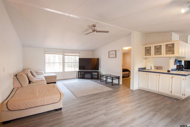 200 Brookwood Dr, Murchison, TX 75778