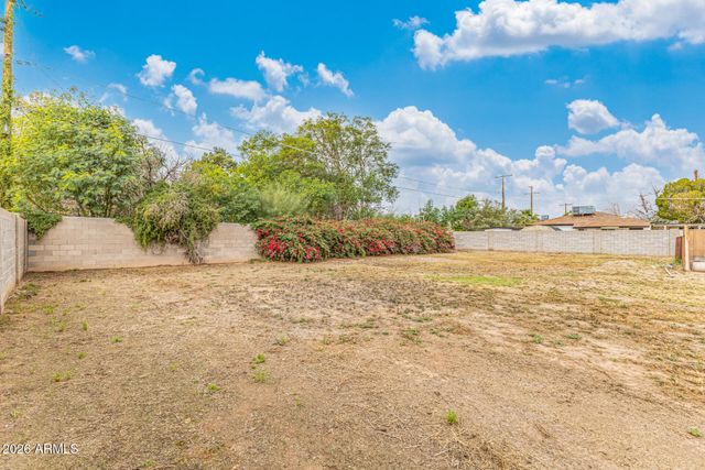 2230 N 27TH Place, Phoenix, AZ 85008