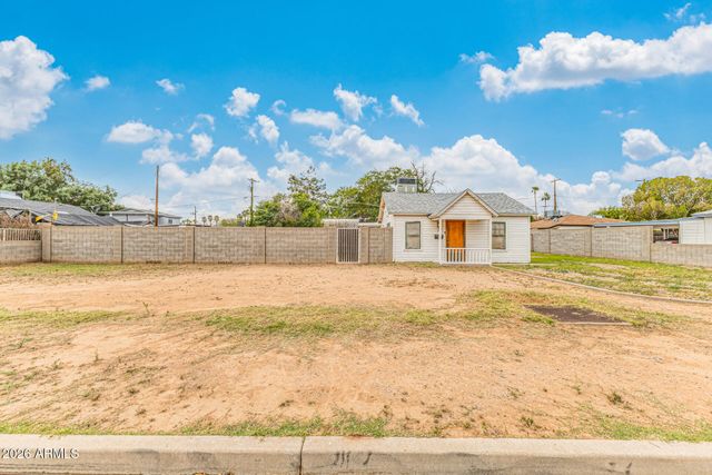2230 N 27TH Place, Phoenix, AZ 85008