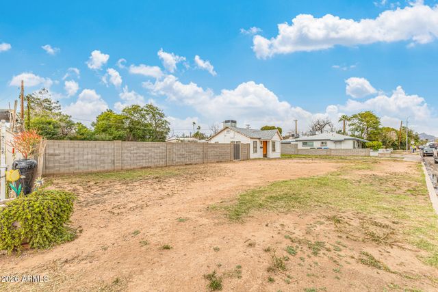 2230 N 27TH Place, Phoenix, AZ 85008