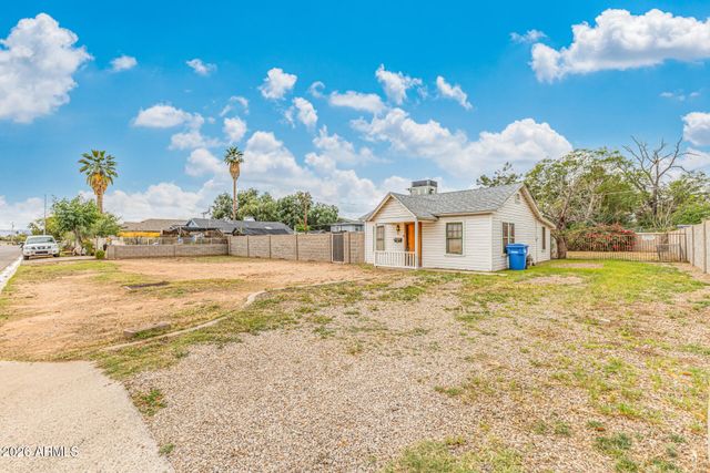 2230 N 27TH Place, Phoenix, AZ 85008