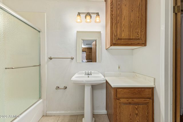 2230 N 27TH Place, Phoenix, AZ 85008