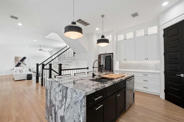 1405 Indiana Street B, Houston, TX 77006