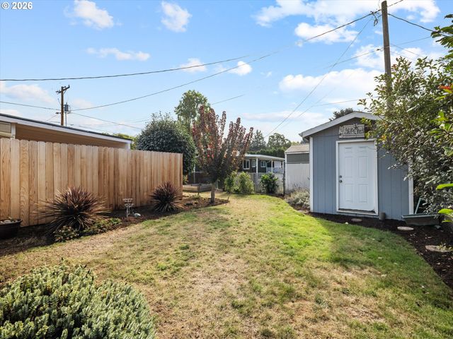 15924 Se RHINE St, Portland, OR 97236