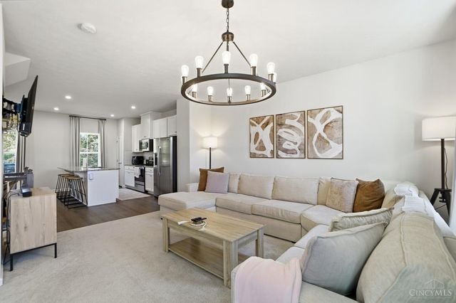 42 Wentworth Lane, Deer Park, OH 45236