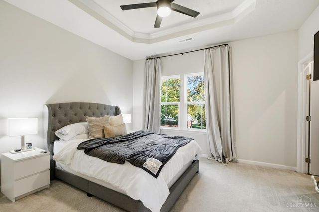 42 Wentworth Lane, Deer Park, OH 45236