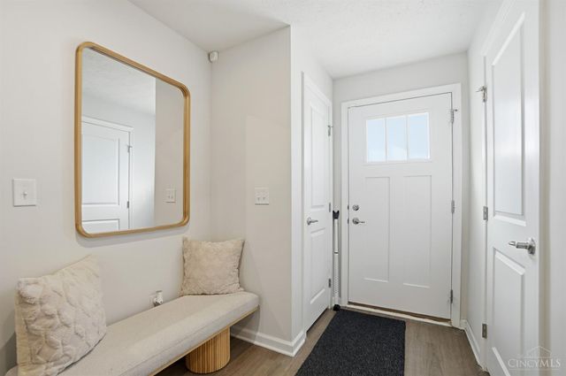 42 Wentworth Lane, Deer Park, OH 45236