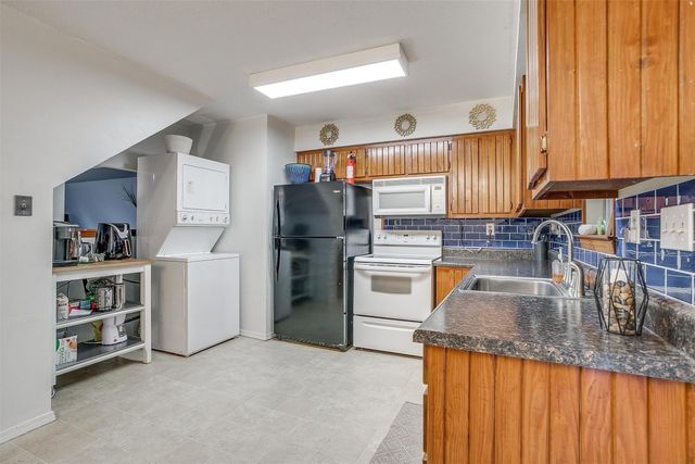 4306 Elmwood Court, Granbury, TX 76049