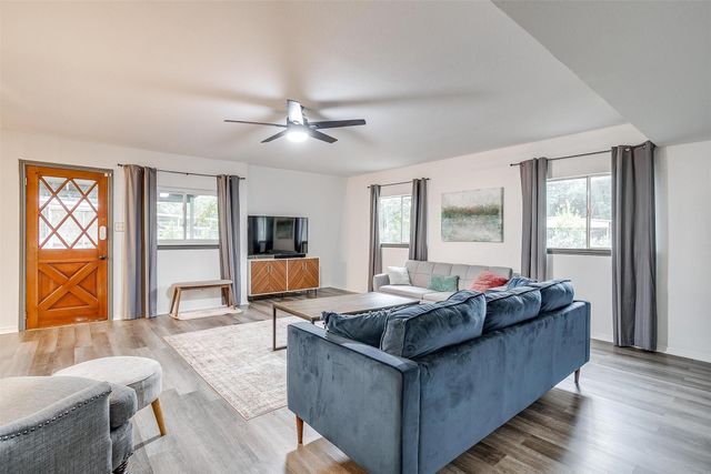 4306 Elmwood Court, Granbury, TX 76049