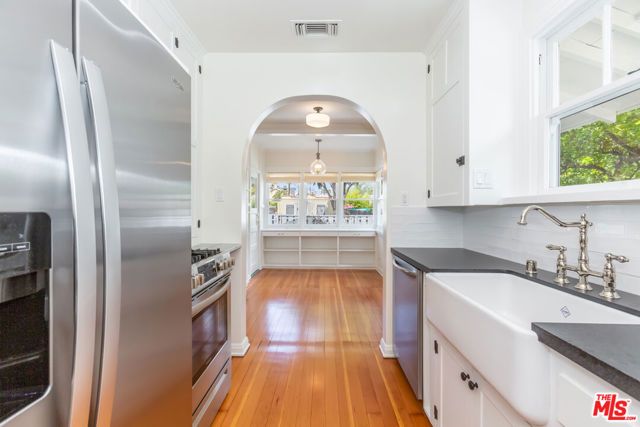 9980 BRADDOCK Drive, Culver City, CA 90232