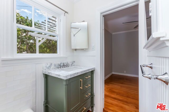 9980 BRADDOCK Drive, Culver City, CA 90232