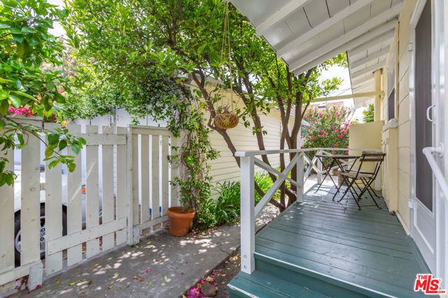 9980 BRADDOCK Drive, Culver City, CA 90232