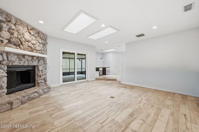 3245 CLIPPER Place, Jacksonville, FL 32216