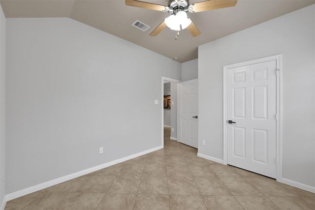 1002 Oak Glen Drive, Conroe, TX 77378