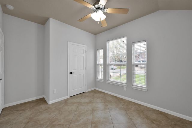 1002 Oak Glen Drive, Conroe, TX 77378