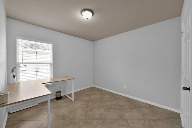 1002 Oak Glen Drive, Conroe, TX 77378