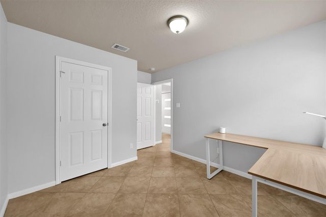 1002 Oak Glen Drive, Conroe, TX 77378