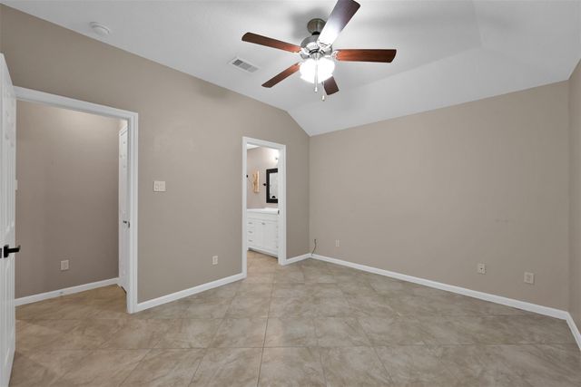 1002 Oak Glen Drive, Conroe, TX 77378
