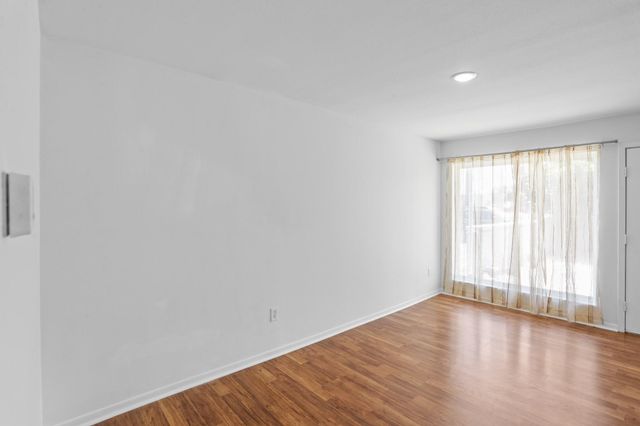 1408 Hughes Street 15, Houston, TX 77023