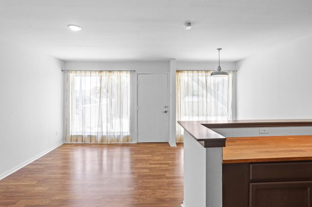 1408 Hughes Street 15, Houston, TX 77023