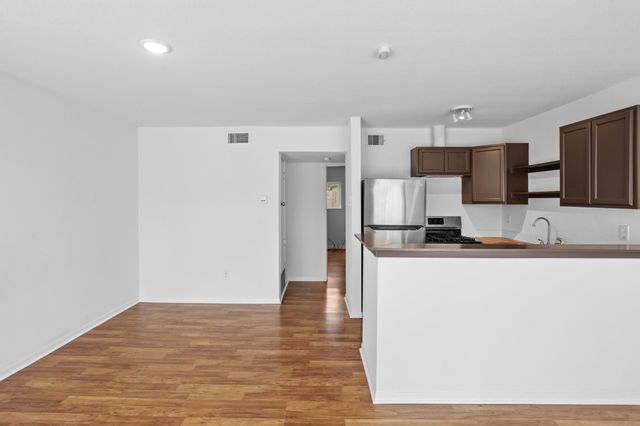 1408 Hughes Street 15, Houston, TX 77023