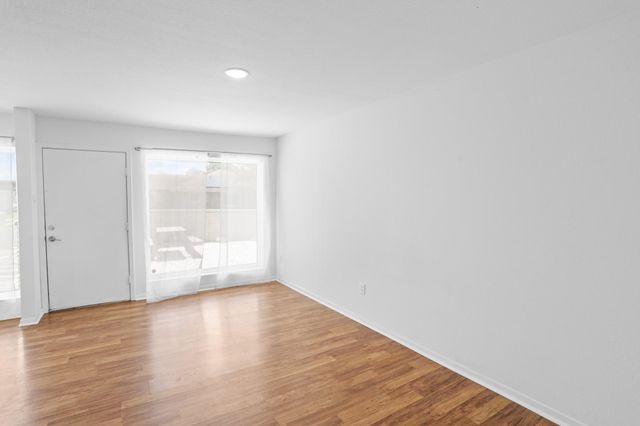 1408 Hughes Street 15, Houston, TX 77023