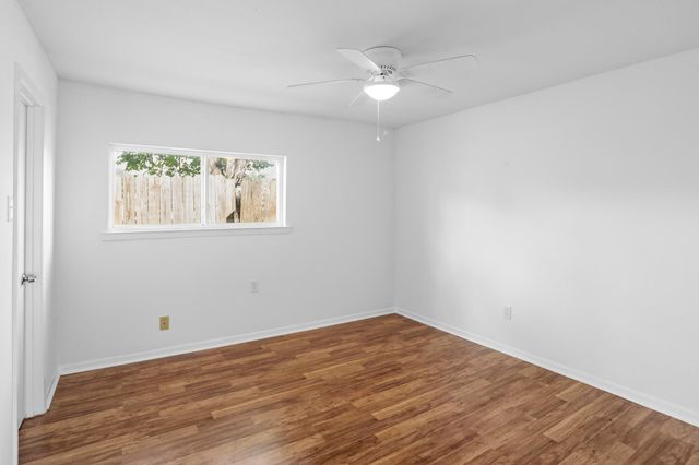 1408 Hughes Street 15, Houston, TX 77023