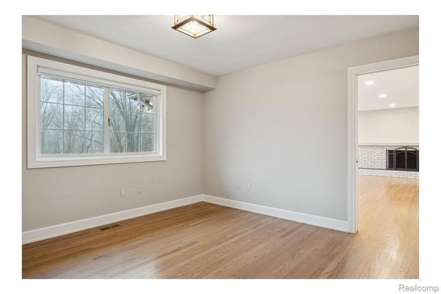 30609 Inkster Road, Farmington Hills, MI 48025