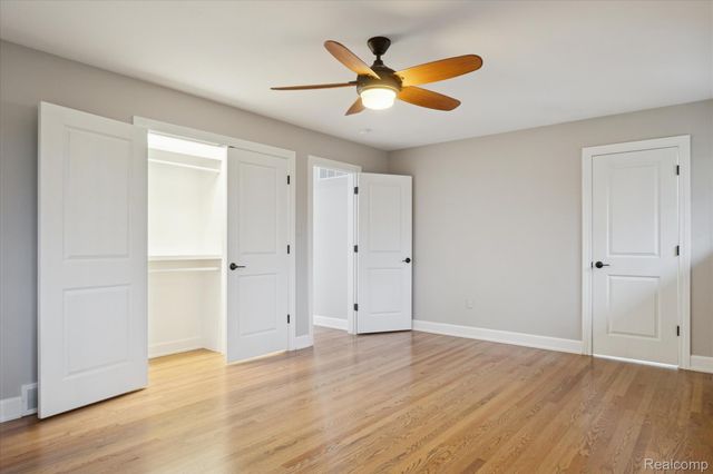 30609 Inkster Road, Farmington Hills, MI 48025