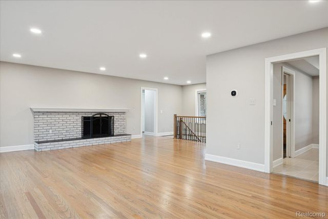 30609 Inkster Road, Farmington Hills, MI 48025