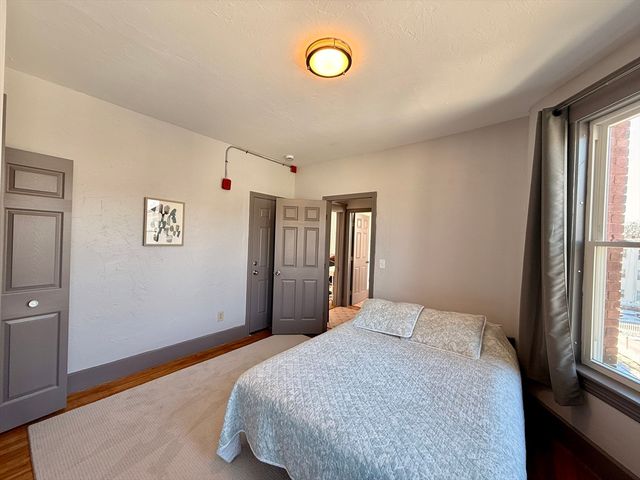 70 Russell St 6, Worcester, MA 01609