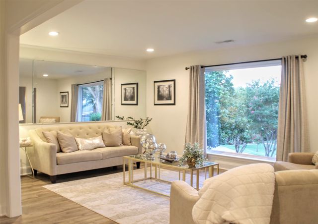 3205 Cortez Court W, Irving, TX 75062