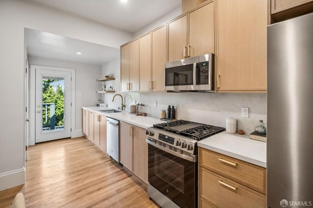 1527 Church Street, San Francisco, CA 94131