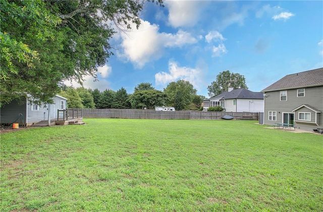 17 Riverview Court SE, Cartersville, GA 30120
