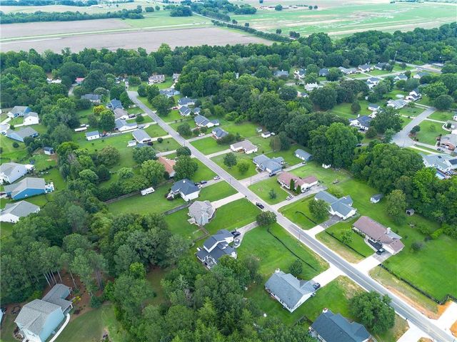 17 Riverview Court SE, Cartersville, GA 30120