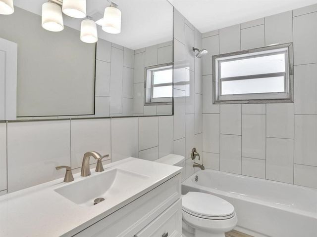 541 NE 18th Street, Boca Raton, FL 33432