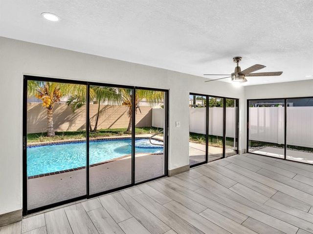 541 NE 18th Street, Boca Raton, FL 33432